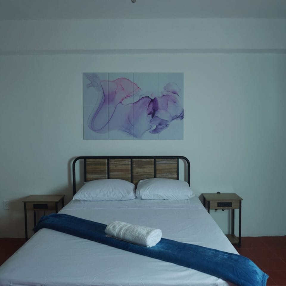 Standard Double or Twin Room, Garden View | Desk, laptop workspace, iron/ironing board (on request), WiFi (free)