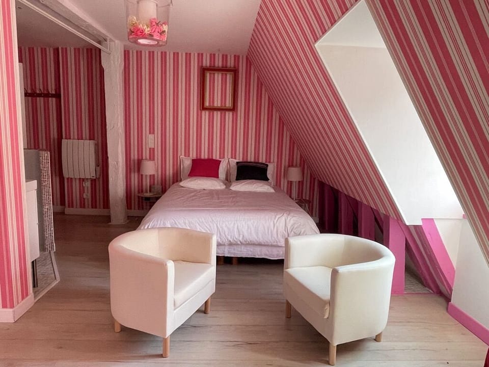 Classic Quadruple Room | Iron/ironing board, free WiFi