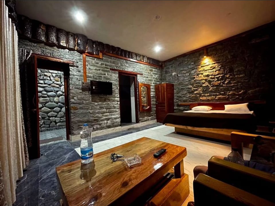 Deluxe Double Room, Hill View | Desk, laptop workspace, free WiFi