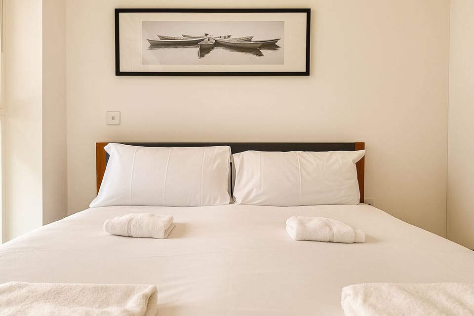 Deluxe Apartment | Iron/ironing board, WiFi (free)