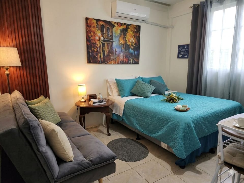 Executive Double Room, Non Smoking, Air conditioning | Down comforters, minibar, WiFi (free), bed sheets