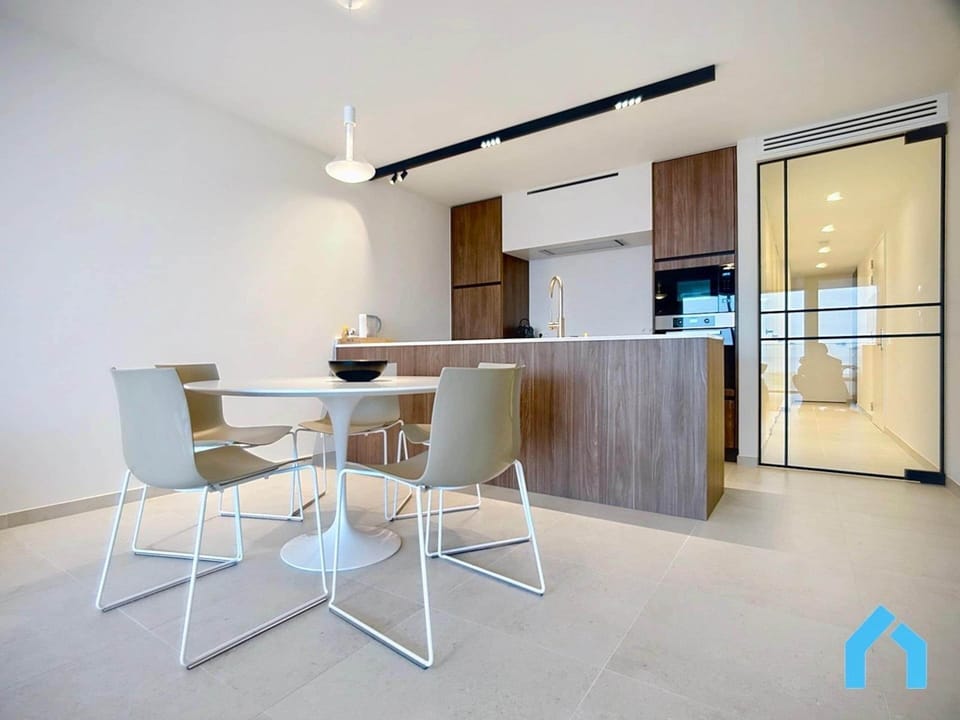 Apartment | Dining