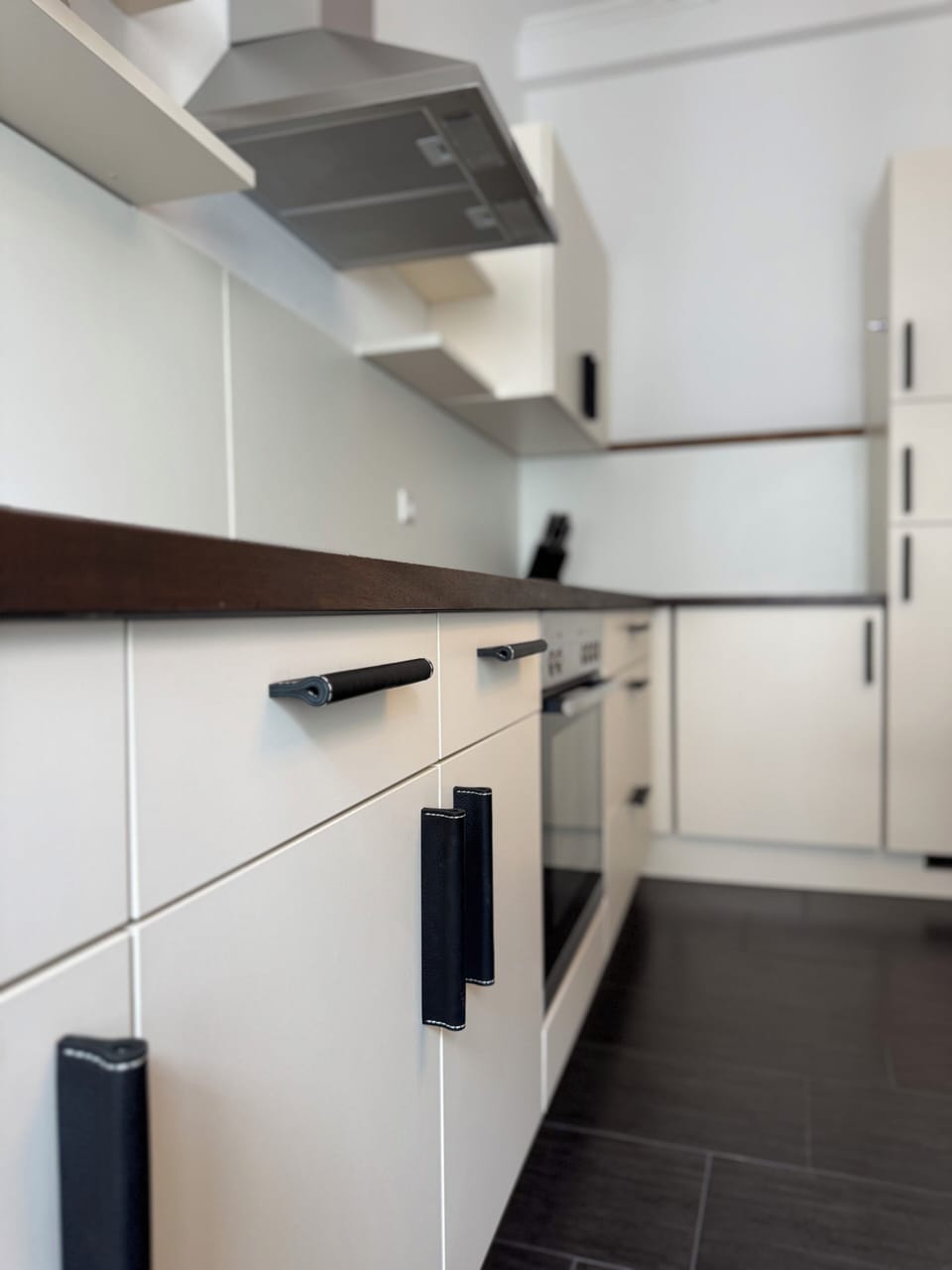 Luxury Condo, City View | Private kitchen | Electric kettle