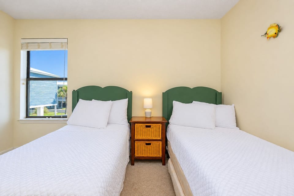 Condo, 3 Bedrooms