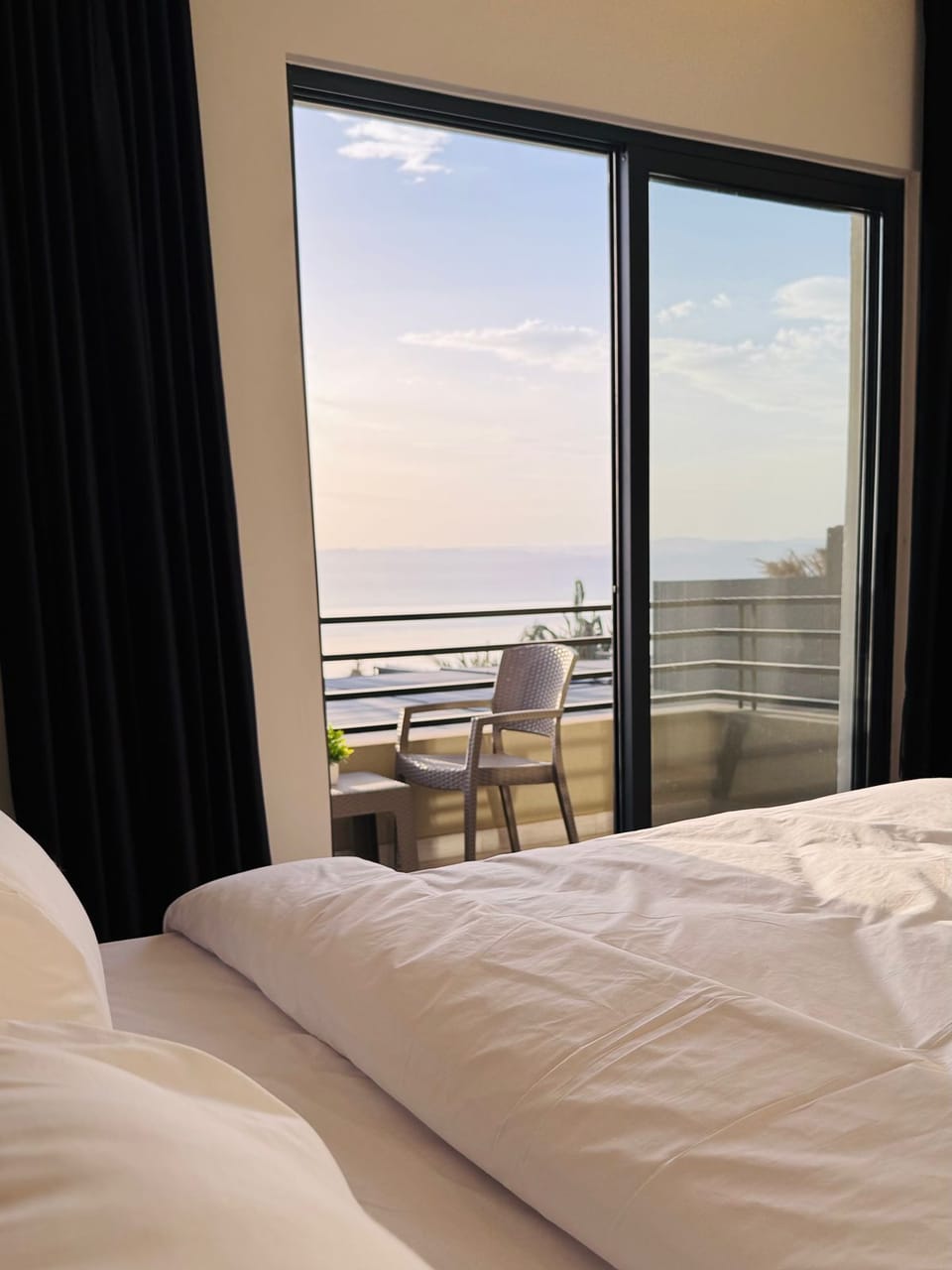 4 bedrooms, in-room safe, soundproofing, WiFi (free)