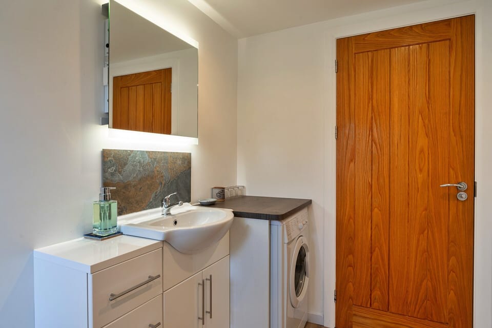 Charming Retreat at Prowses Farm, No Deposit Cottage in Wellington