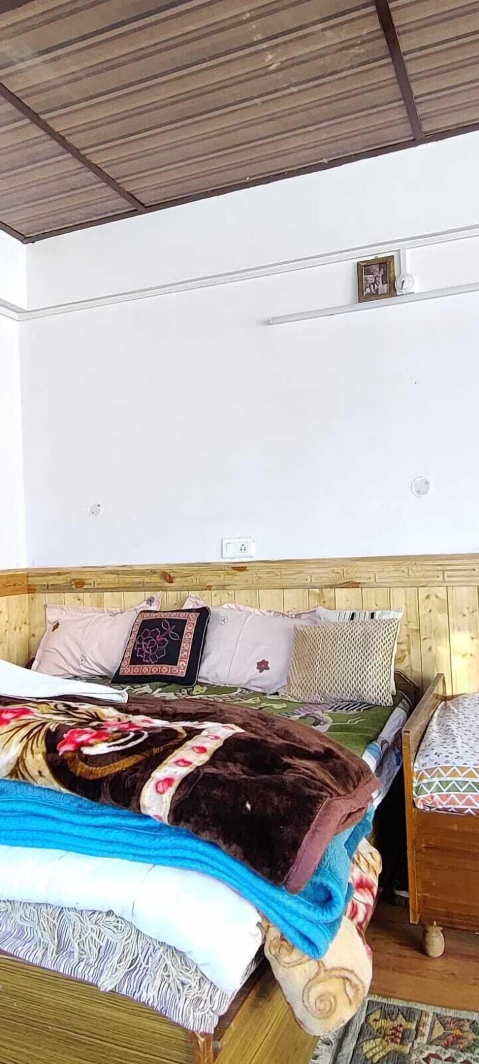 Family Triple Room, Mountain View | Bed sheets