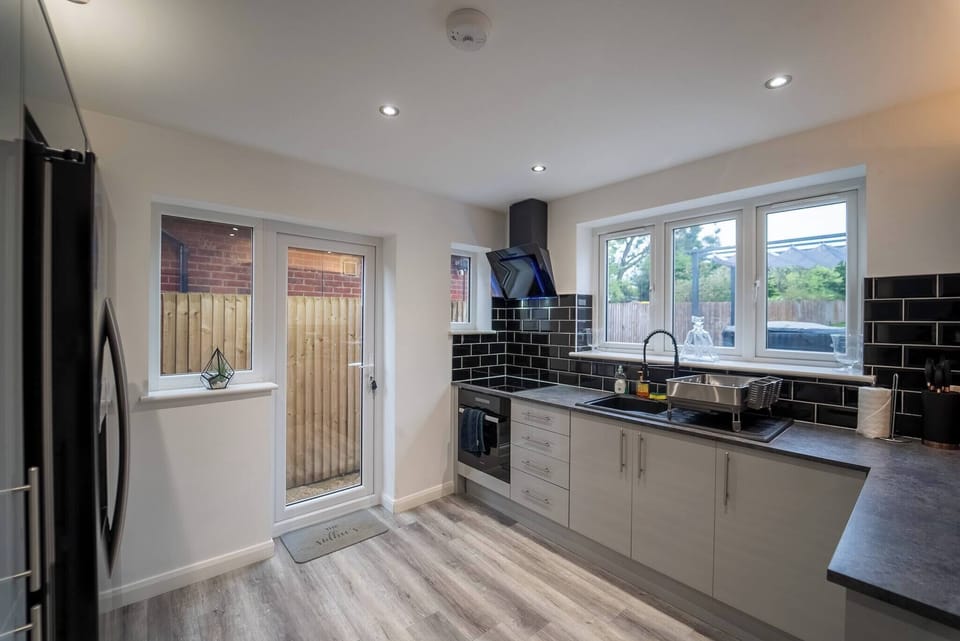 House, 3 Bedrooms, Balcony | Interior