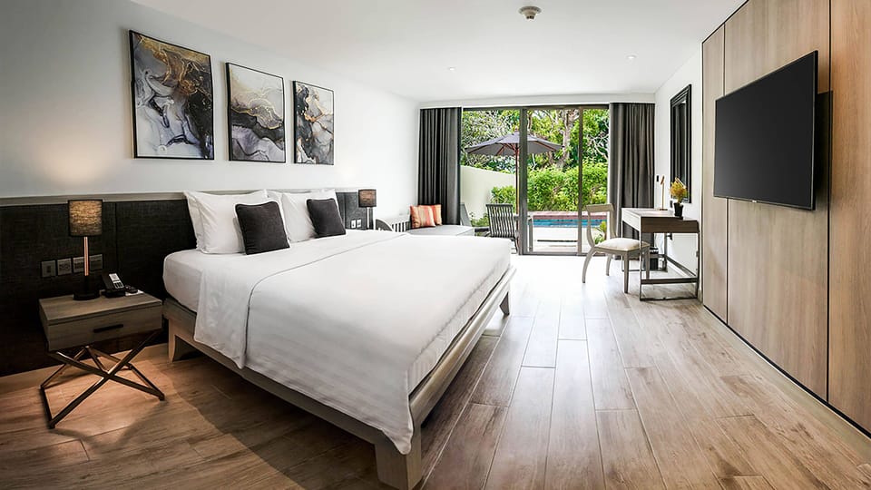 Paradox Courtyard Room | Premium bedding, in-room safe, individually furnished, blackout drapes