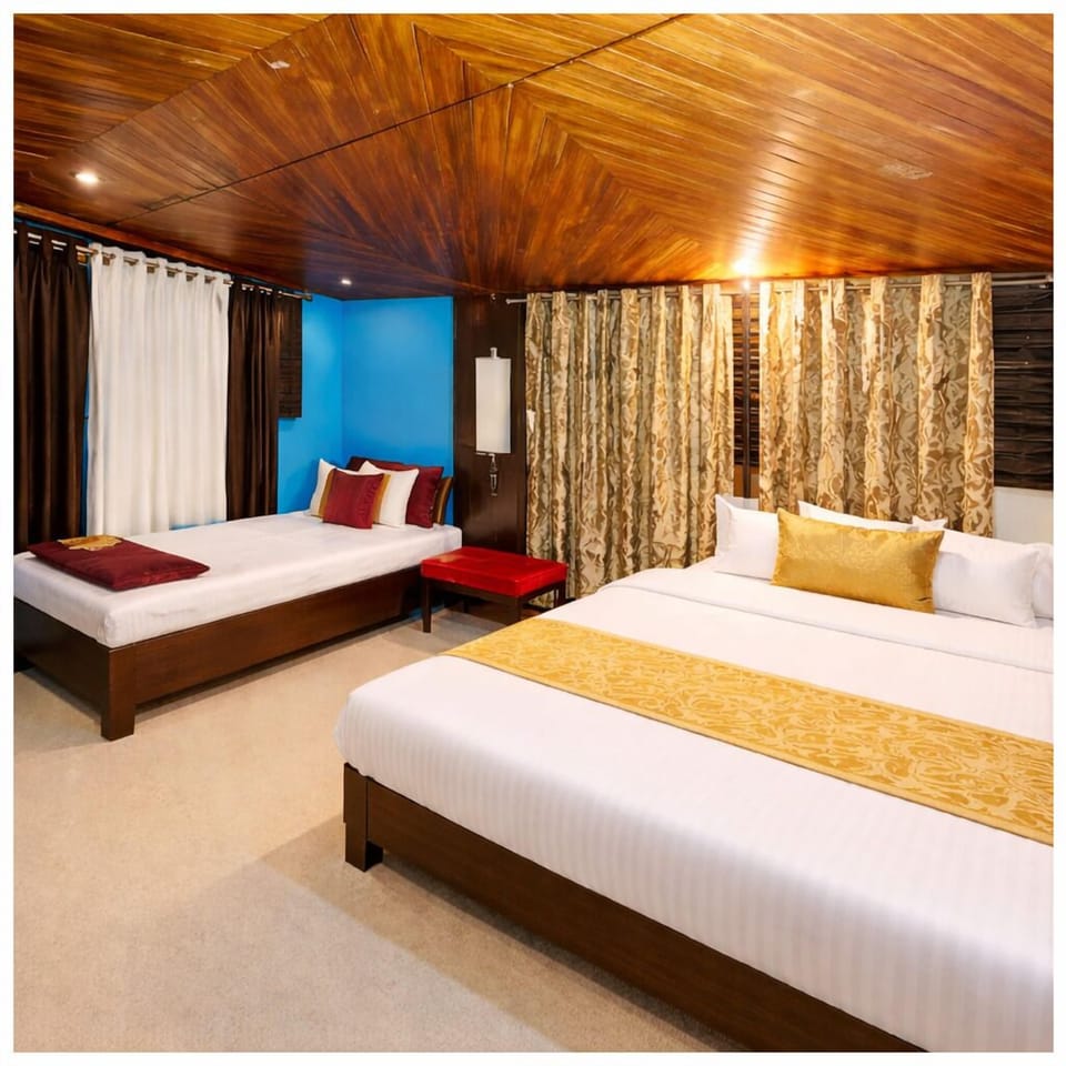 Deluxe Triple Room | Hypo-allergenic bedding, soundproofing, bed sheets