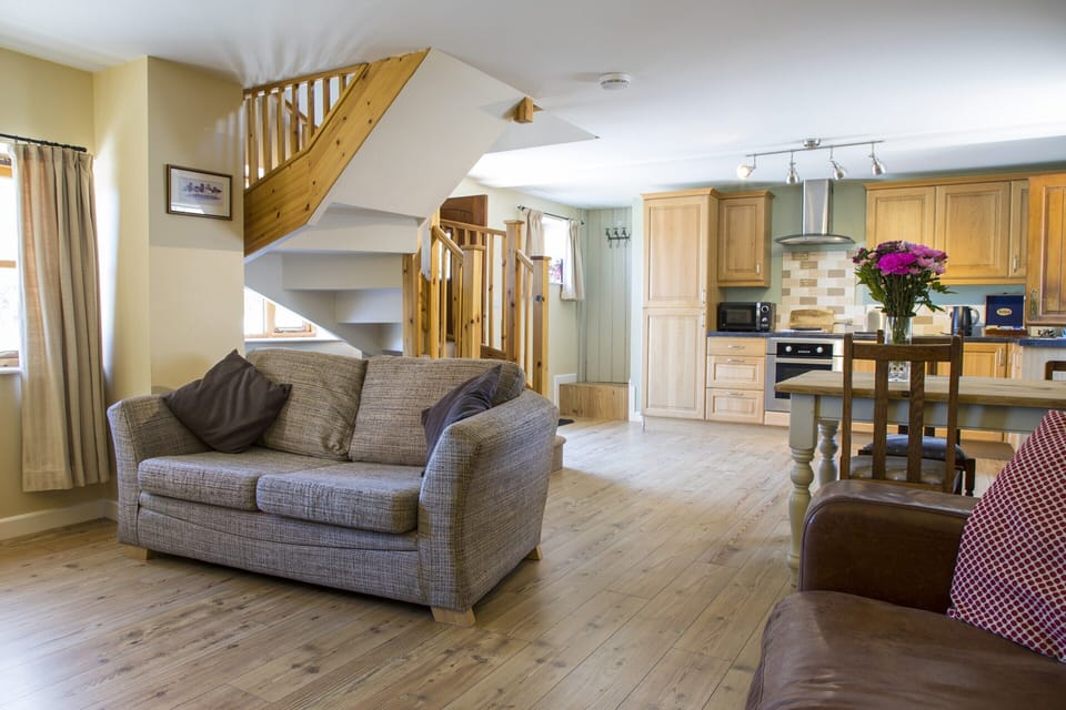 Cottage | Living area