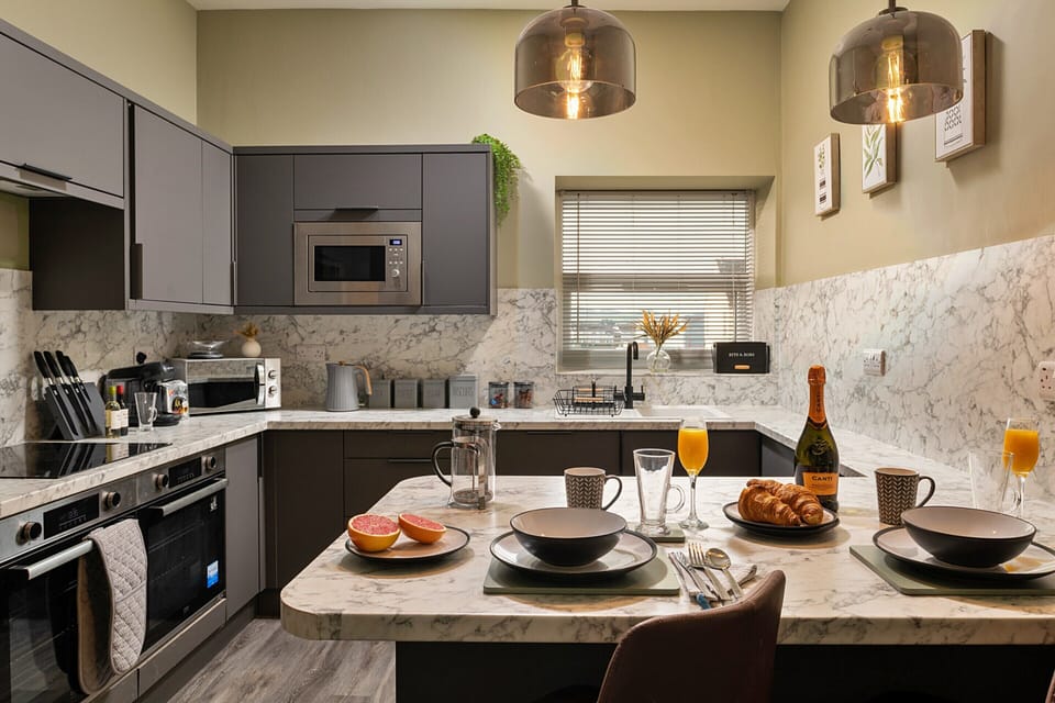 Apartment | Private kitchen | Cookware/dishes/utensils