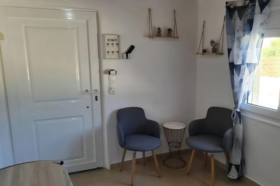 Deluxe House, Sea View | In-room safe, soundproofing, iron/ironing board, free WiFi