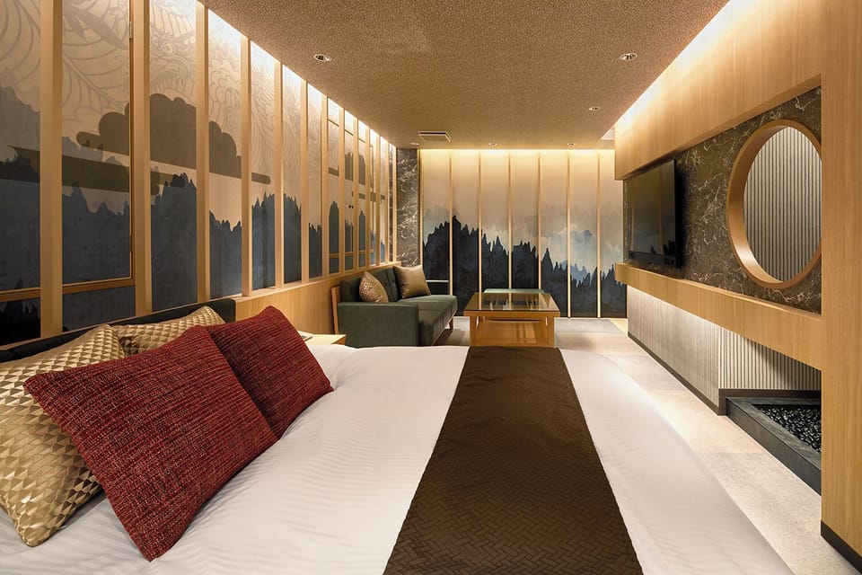 Down comforters, minibar, individually decorated, free WiFi
