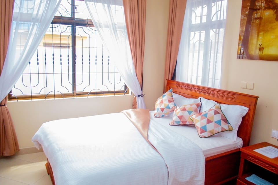 Standard Double Room | Iron/ironing board, free WiFi