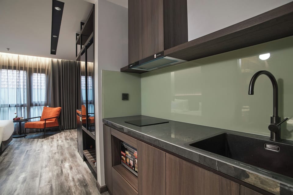 Standard Studio | Private kitchen | Mini-fridge, eco-friendly cleaning products, paper towels