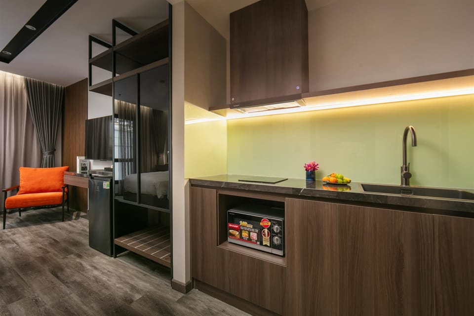 Standard Studio | Private kitchen | Mini-fridge, eco-friendly cleaning products, paper towels