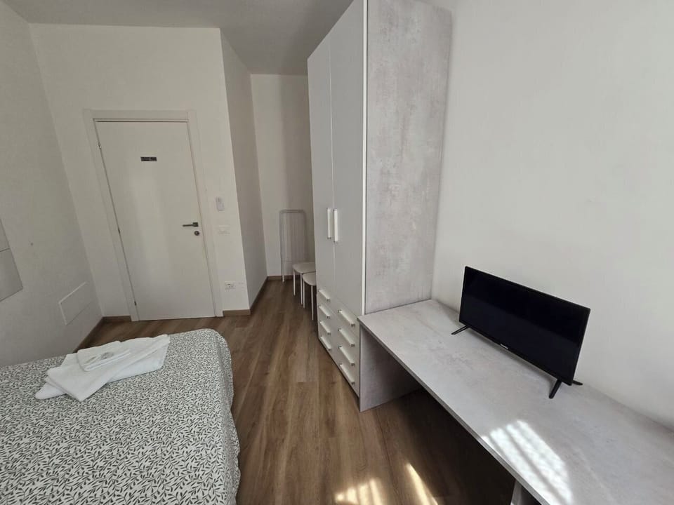 Deluxe Townhome | Desk, free WiFi