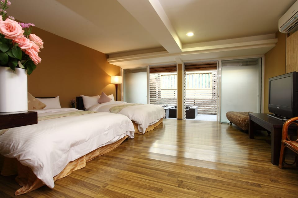 Family Room | Rollaway beds, free WiFi, bed sheets
