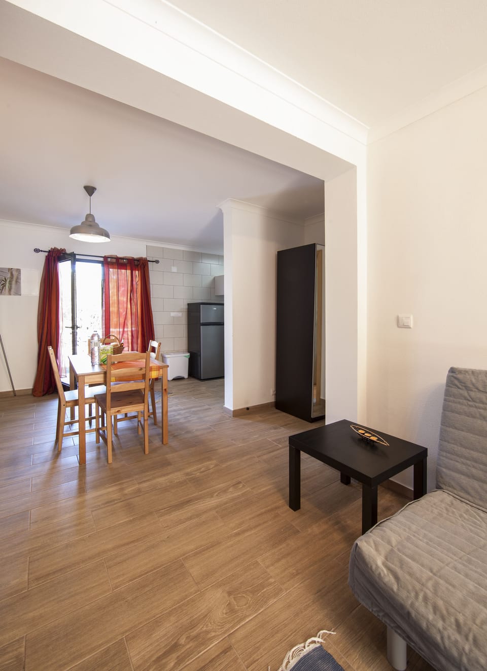 House (Fogo) | Living area | Flat-screen TV
