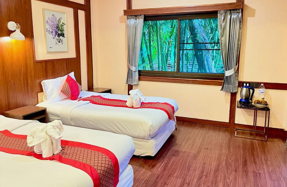 Desk, WiFi (free), bed sheets