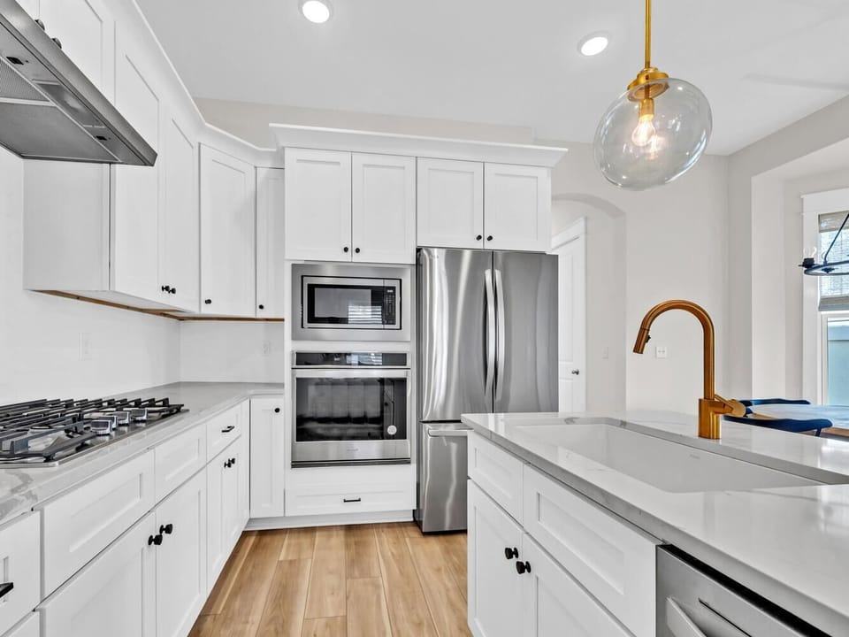 House, Multiple Beds (30A Magical Place) | Private kitchen | Oven, toaster