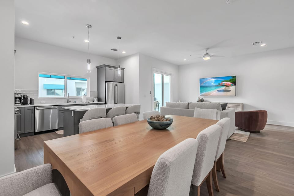 House, Multiple Beds (Azul Townhomes A4 - Sunset) | Dining