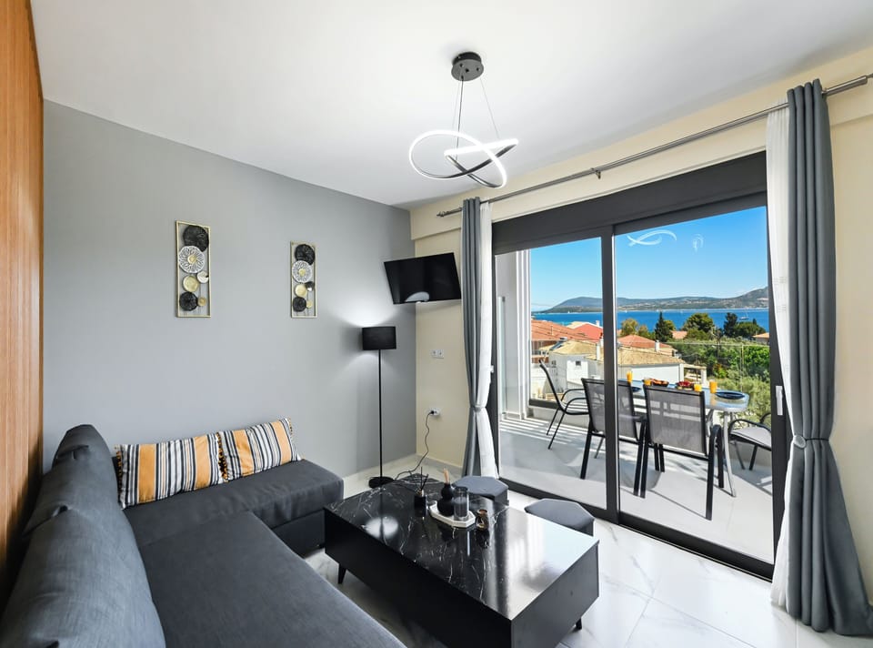 Comfort Studio, Sea View | Living area