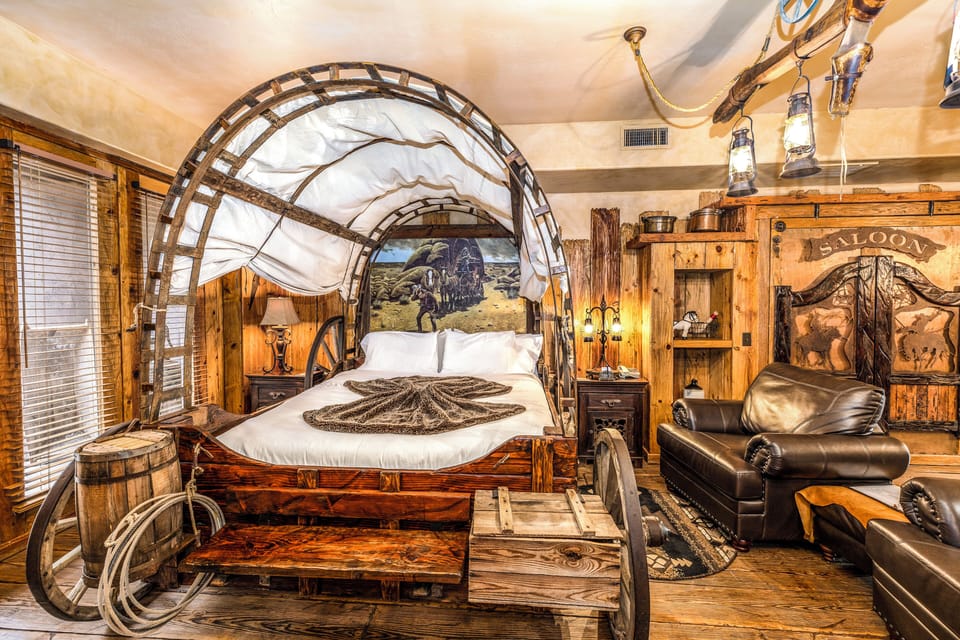 Luxury Villa, 1 King Bed | Premium bedding, in-room safe, individually decorated