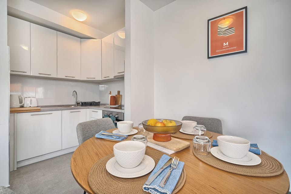 Apartment, Balcony, Hill View | Private kitchen | Full-size fridge, oven, stovetop, dishwasher