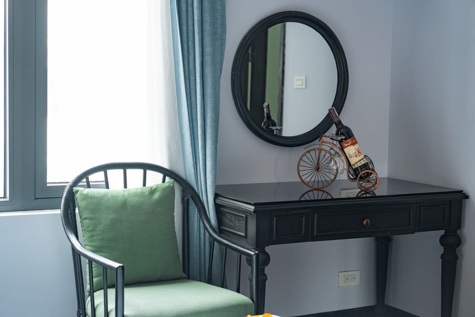 Deluxe Double or Twin With Window | Minibar, desk, free WiFi, bed sheets