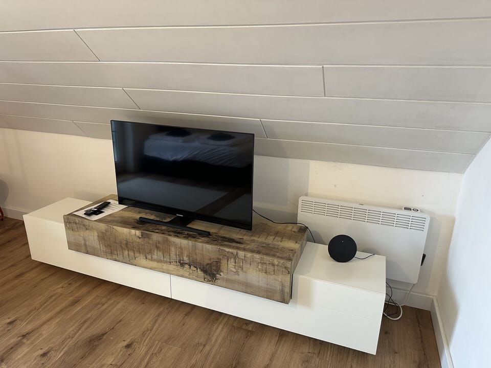 Basic Apartment, Private Bathroom (1) | Iron/ironing board, free WiFi