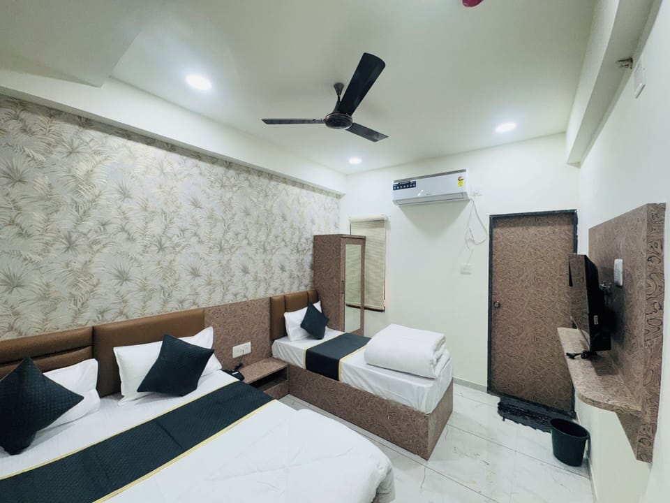 Deluxe Triple Room | Free WiFi