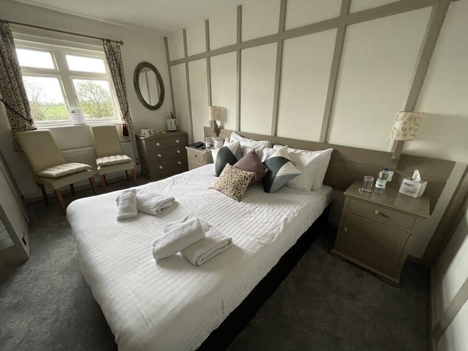 Standard Double Room (Pets Not Allowed) | Desk, iron/ironing board, free WiFi, bed sheets