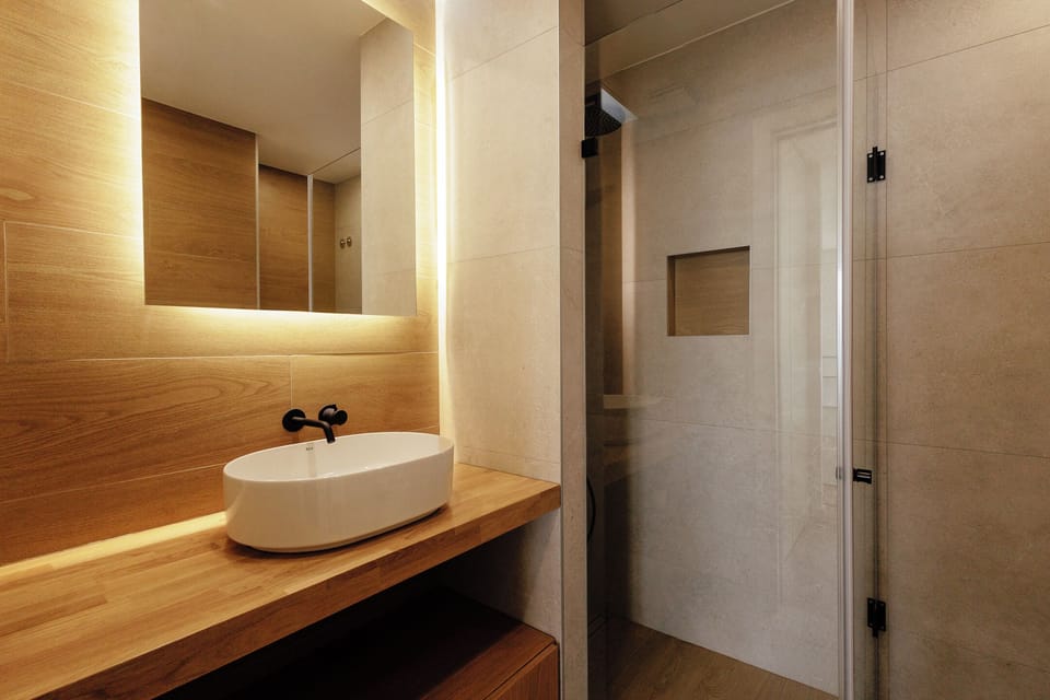 Superior Double or Twin Room, Ocean View | Bathroom | Free toiletries, hair dryer, towels, soap