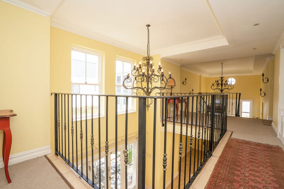 House, 4 Bedrooms, Smoking, Patio | Living room