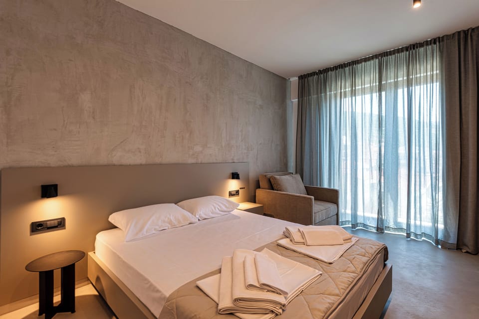 Superior Double Room | In-room safe, laptop workspace, free WiFi, bed sheets