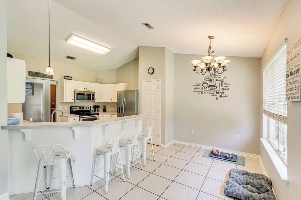 House (3 Bedrooms) | Interior