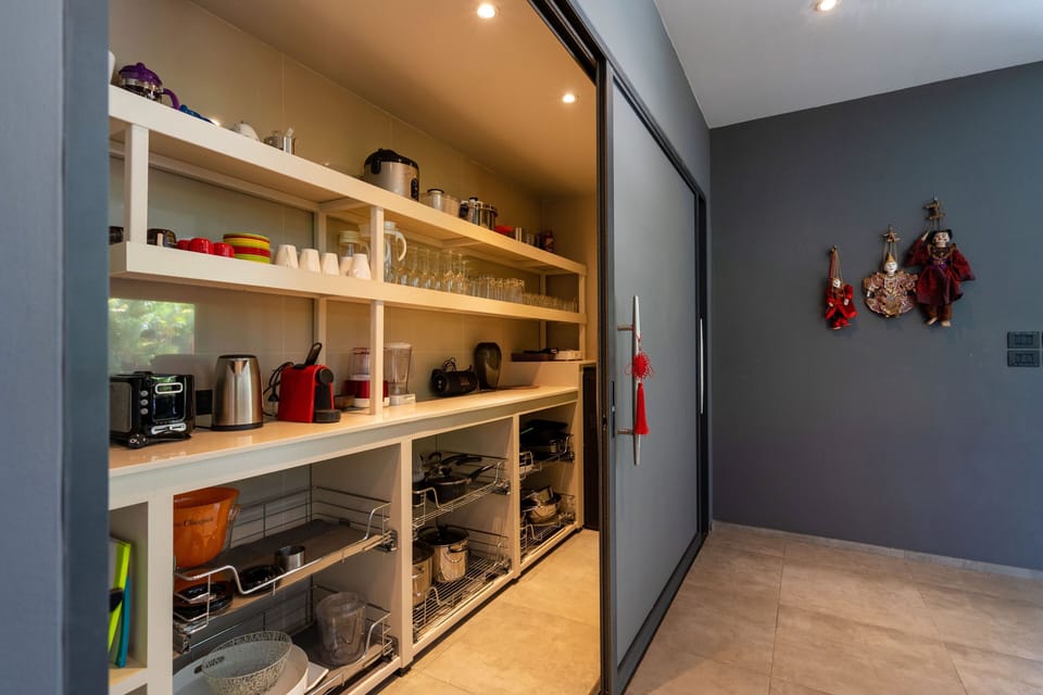 Design Villa, 5 Bedrooms, Pool View | Private kitchen | Electric kettle, toaster
