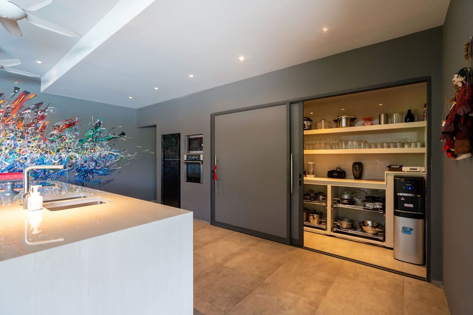 Design Villa, 5 Bedrooms, Pool View | Private kitchen | Electric kettle, toaster