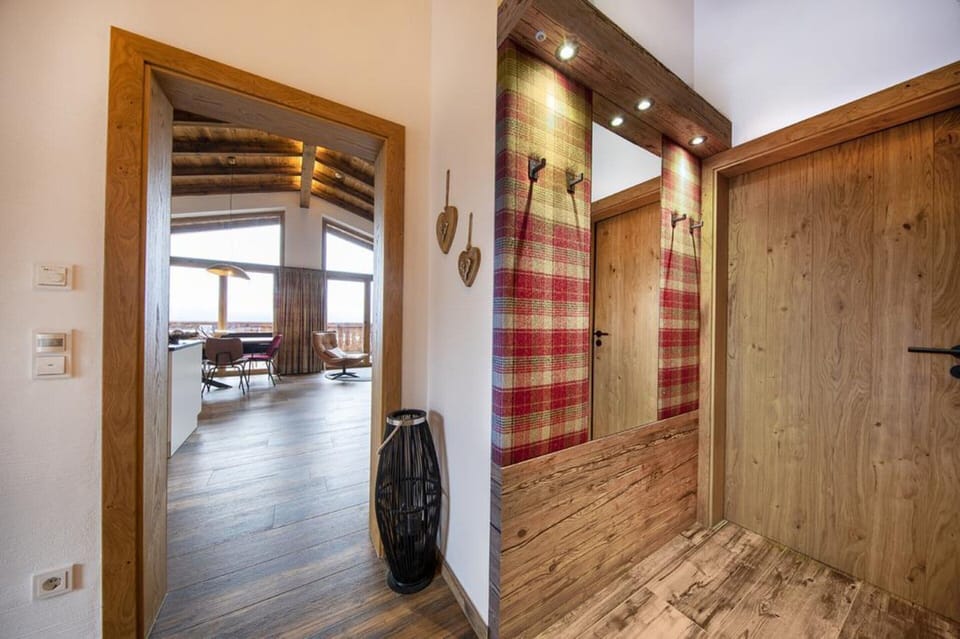 Chalet | Interior