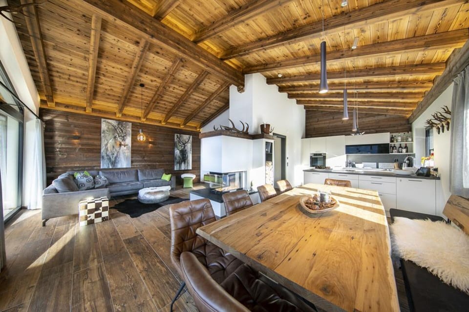 Chalet | Interior