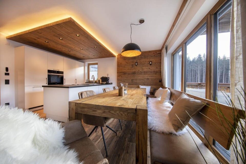 Chalet | Dining