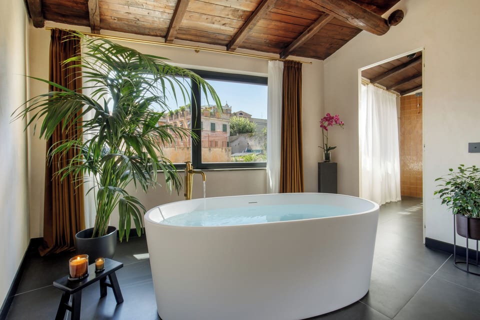 Romantic Studio Suite | Minibar, free WiFi