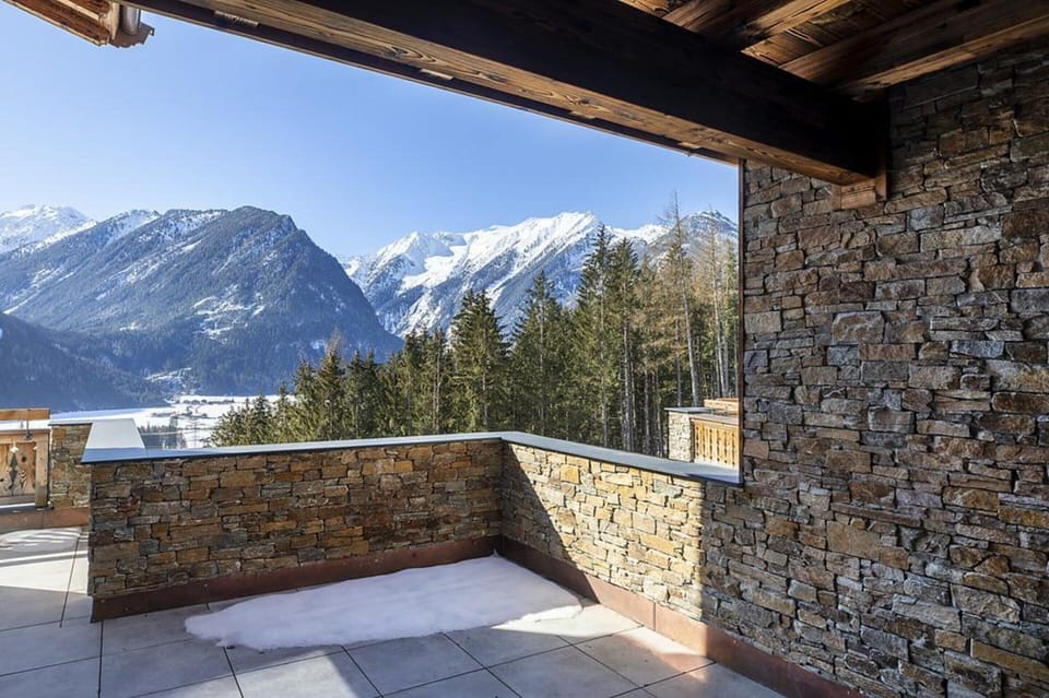 Chalet | Property grounds