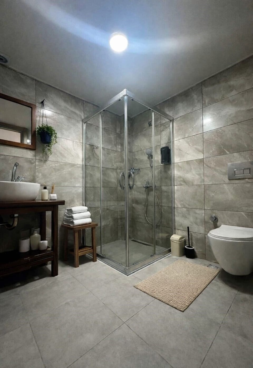 Basic Room, Garden View | Bathroom | Shower, hair dryer, towels, soap