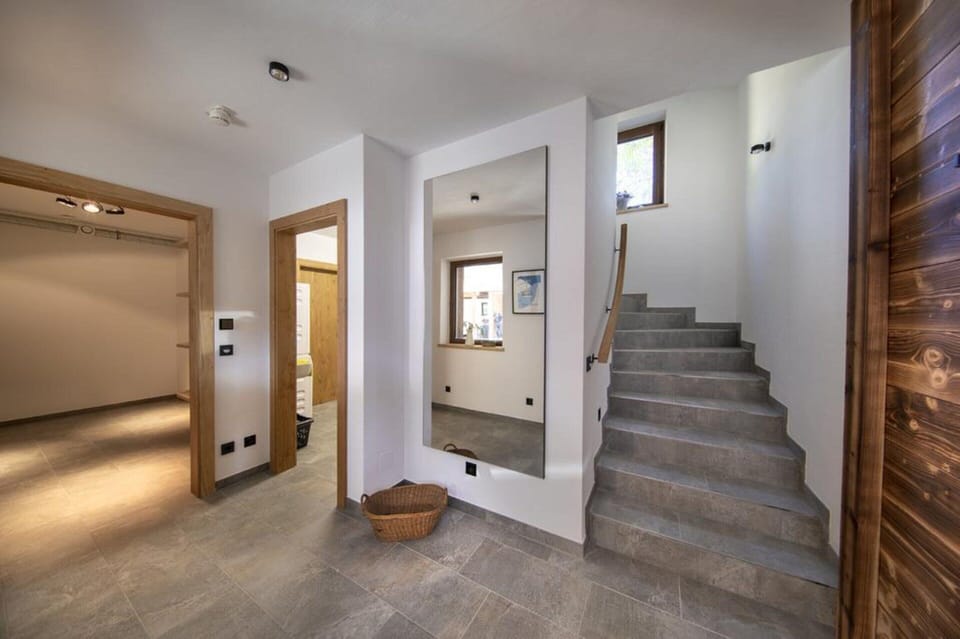 Chalet | Interior