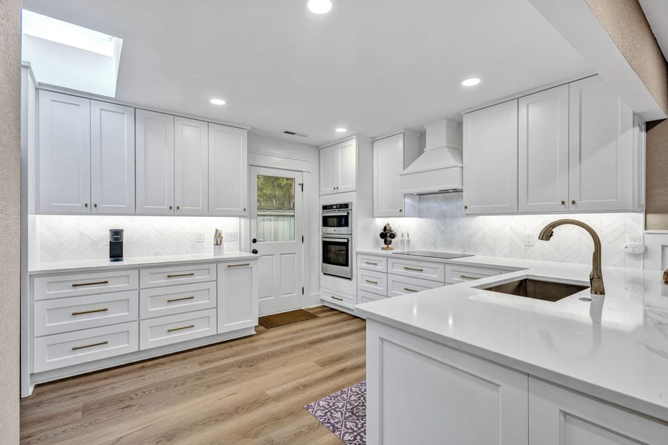 House, Multiple Beds, Private Pool, Golf View (6 Wood Duck Court) | Private kitchen | Fridge, microwave, coffee/tea maker