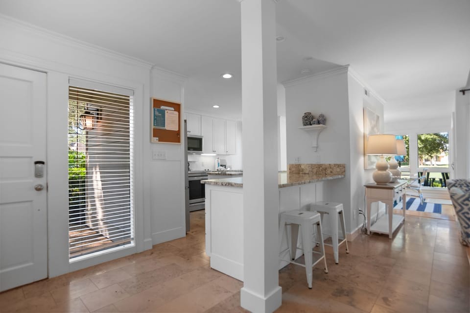 Villa, Multiple Beds, Kitchen, Golf View (173 Twin Oaks) | Private kitchen | Fridge, microwave, oven, stovetop