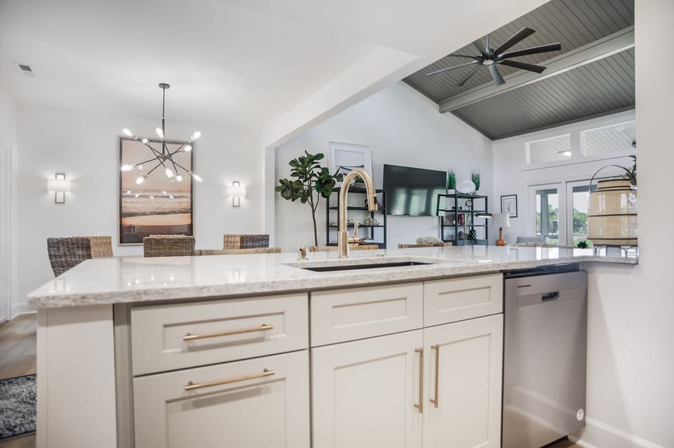 Villa, Multiple Beds, Kitchen, Golf View (6954 Fairway One) | Private kitchen | Fridge, microwave, oven, stovetop